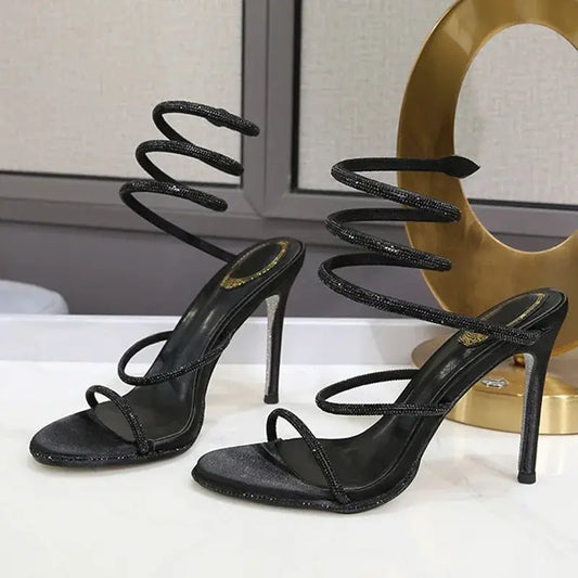 Sandalias Lyssa: Glamour Nocturno y Brillo Crystal