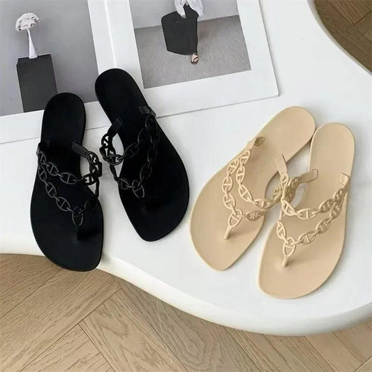 Sandalias Lyra: Romance Urbano y Estilo Playero