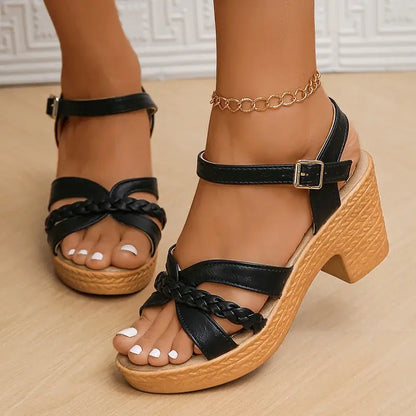 Sandalias Selene: Tendencia Gladiadora y Confort en Altura