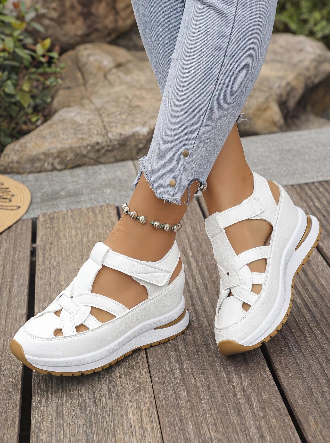 Vera — Sandalia de Cuña con Velcro y Soporte Plantar